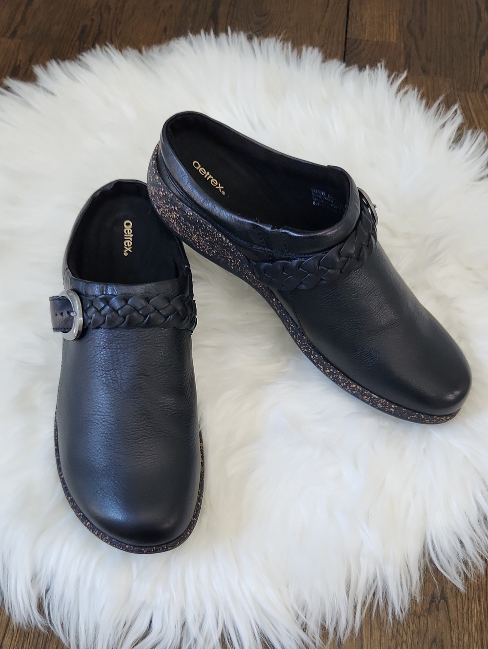 NWOB. Aetrex Libby Genuine Leather Comfort Clog Sz. 10.5 -11  Black
